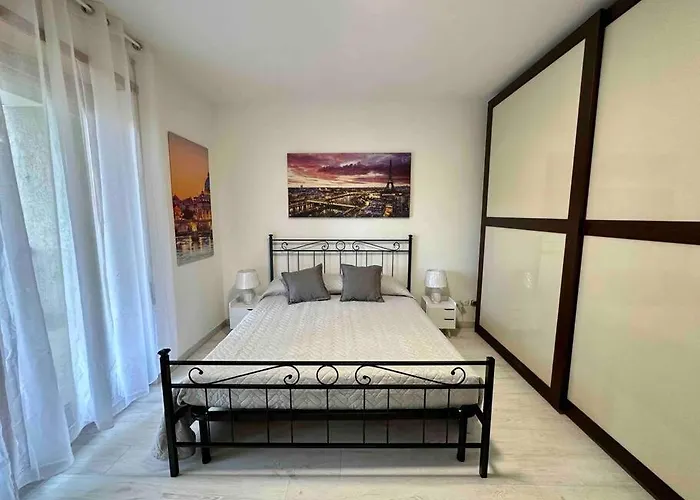 Appartamento Luminoso Domus EUR